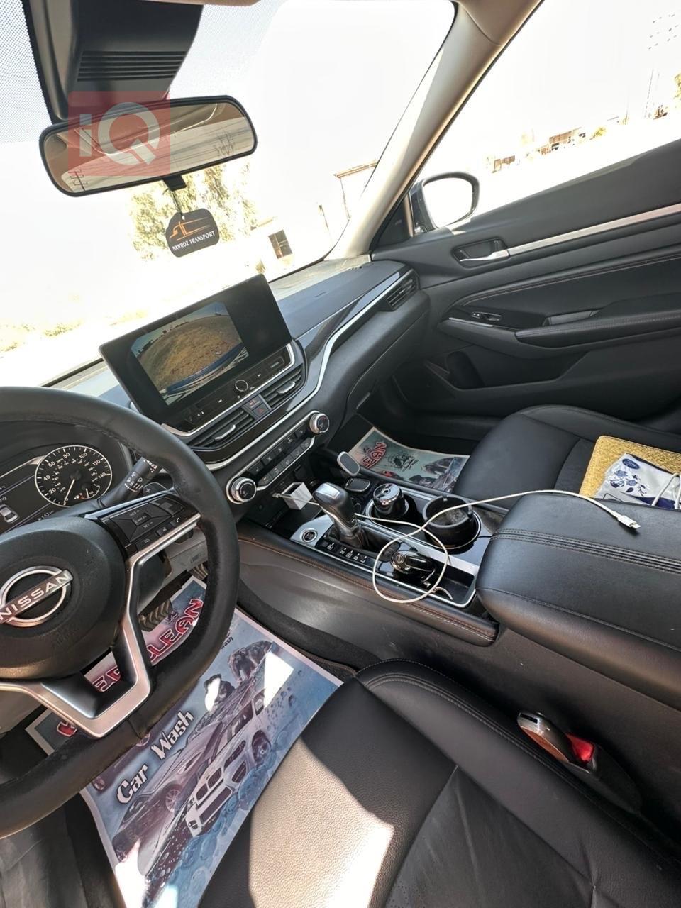 نيسان ألتيما